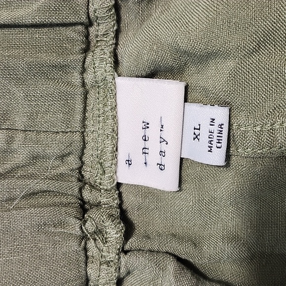 EUC a new day Skirt - Picture 3 of 4